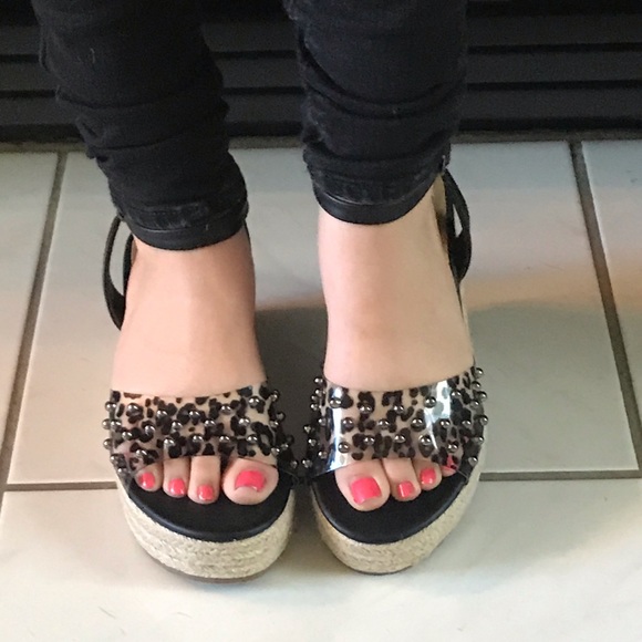 LEOPARD WEDGES - Picture 4 of 10